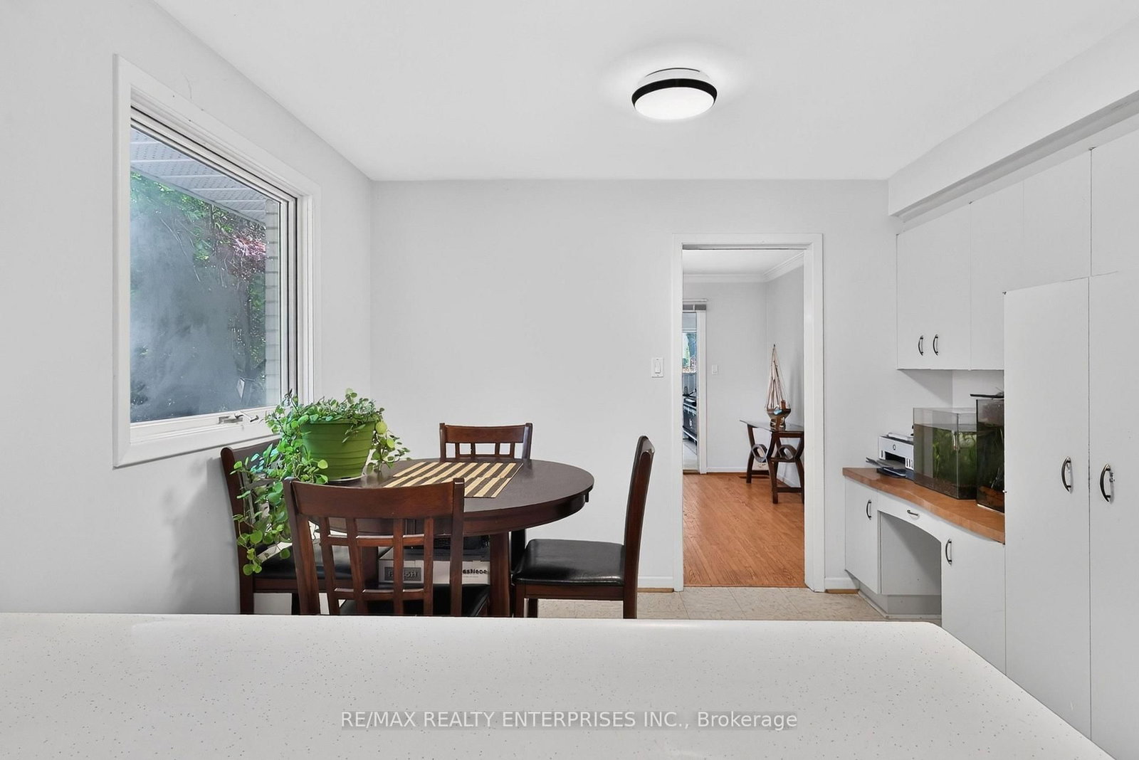 975 Cresthampton Mississauga,ON L5H 2X2 — Photo 11