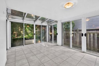 975 Cresthampton Mississauga,ON L5H 2X2 — Photo 14