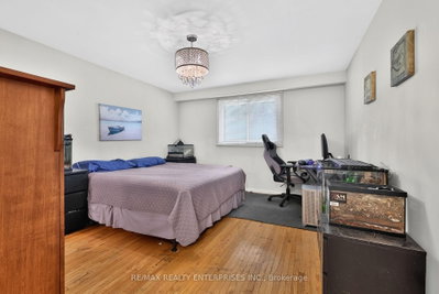 975 Cresthampton Mississauga,ON L5H 2X2 — Photo 16