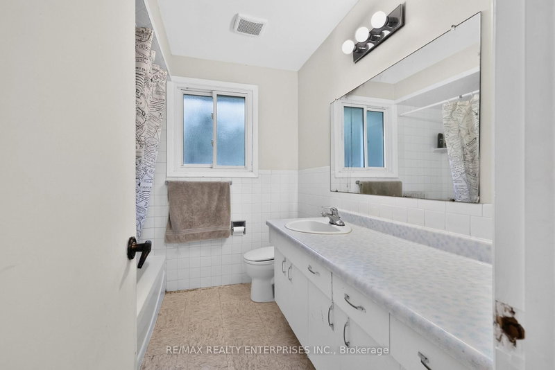 975 Cresthampton Mississauga,ON L5H 2X2 — Photo 24