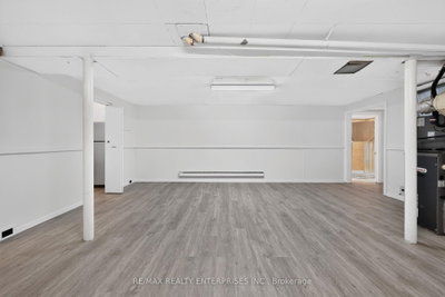 975 Cresthampton Mississauga,ON L5H 2X2 — Photo 27