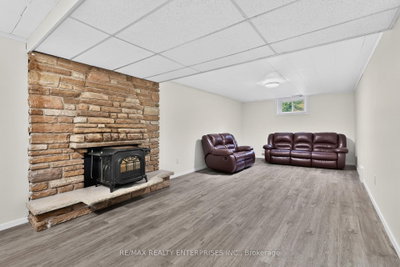 975 Cresthampton Mississauga,ON L5H 2X2 — Photo 28