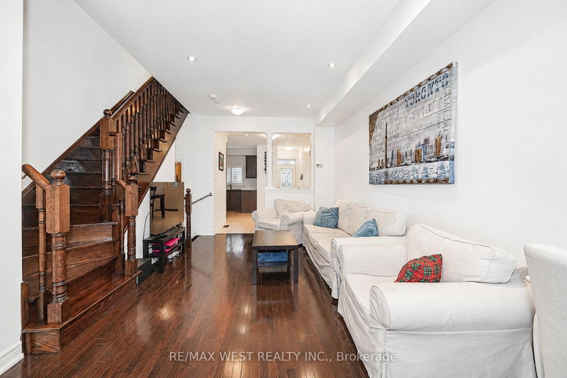 221 Isaac Devins Boulevard