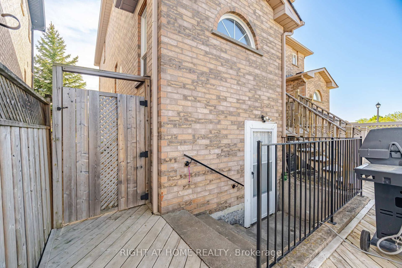 8 Richelieu Court • Caledon, ON photo 21