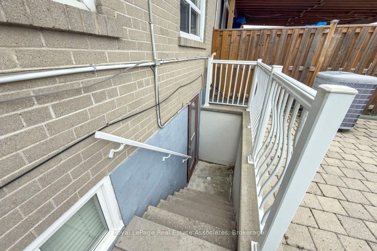 139 Vodden Street E • Brampton, ON photo 38