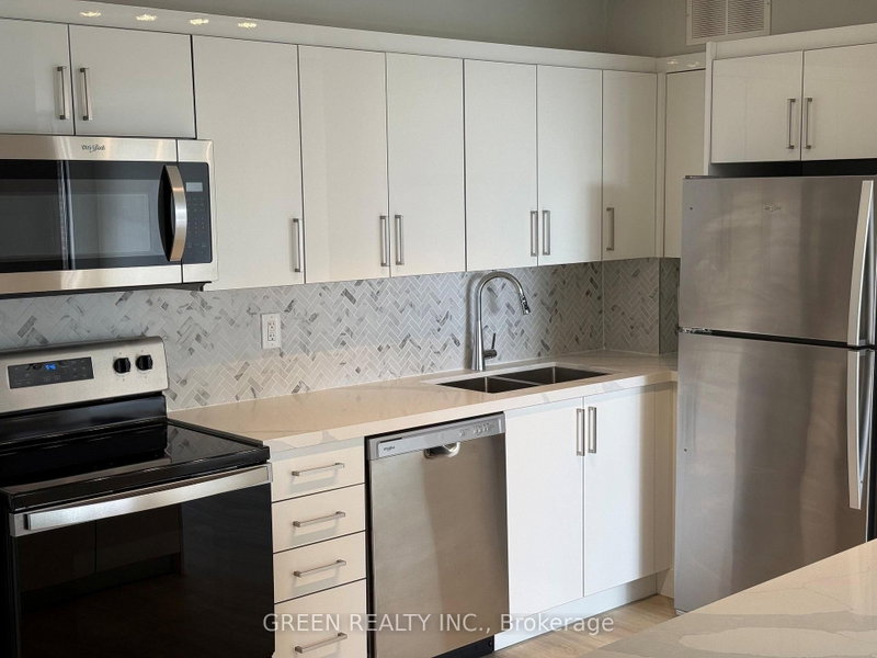 908 - 2220 Marine Drive