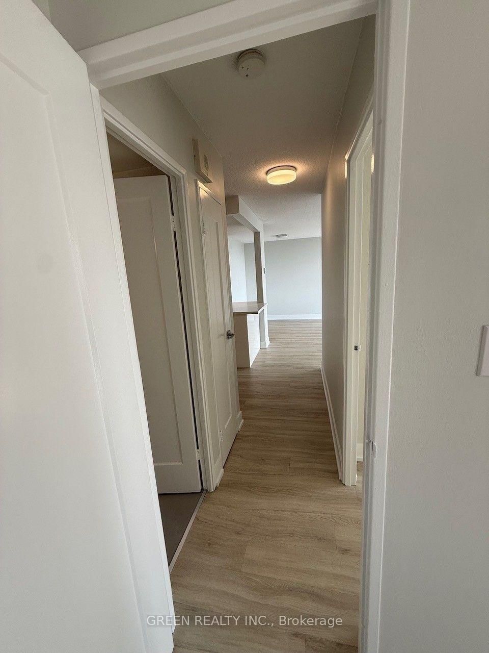 2220 Marine Oakville,ON L6L 1C1 — Photo 8