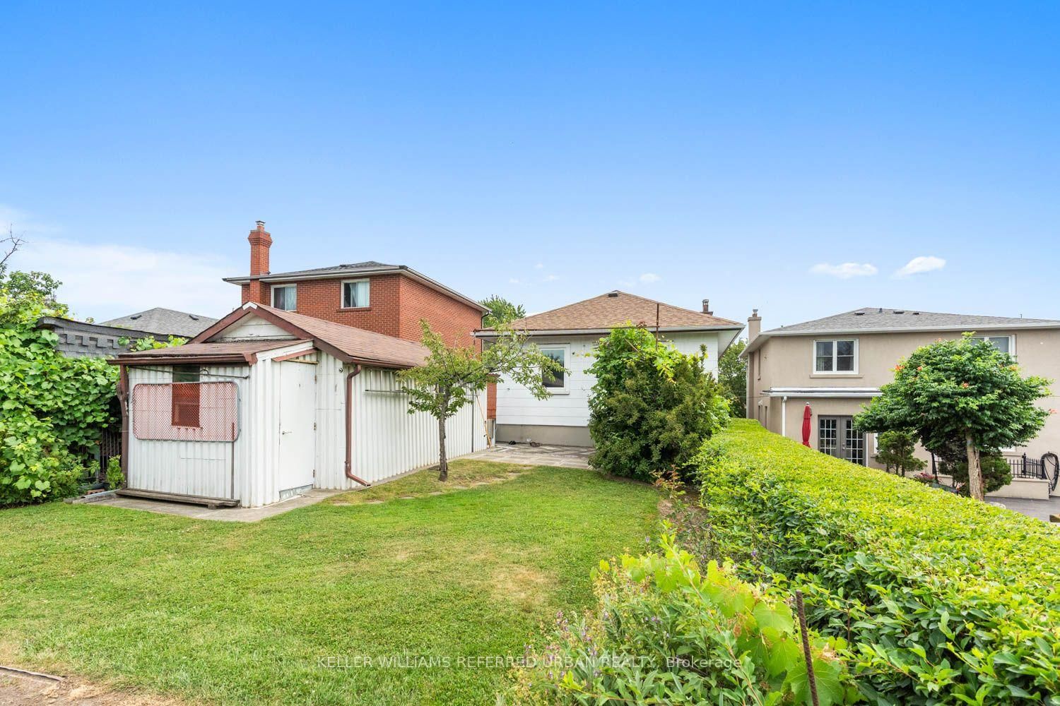114 Gracefield Avenue • Toronto, ON photo 34
