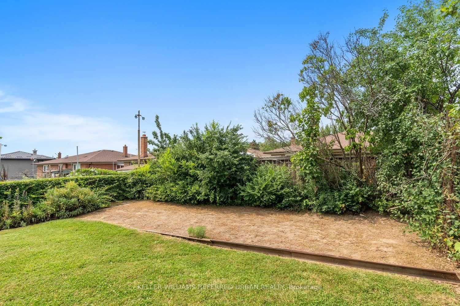 114 Gracefield Avenue • Toronto, ON photo 37