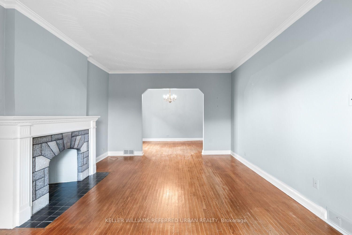 114 Gracefield Avenue • Toronto, ON photo 5