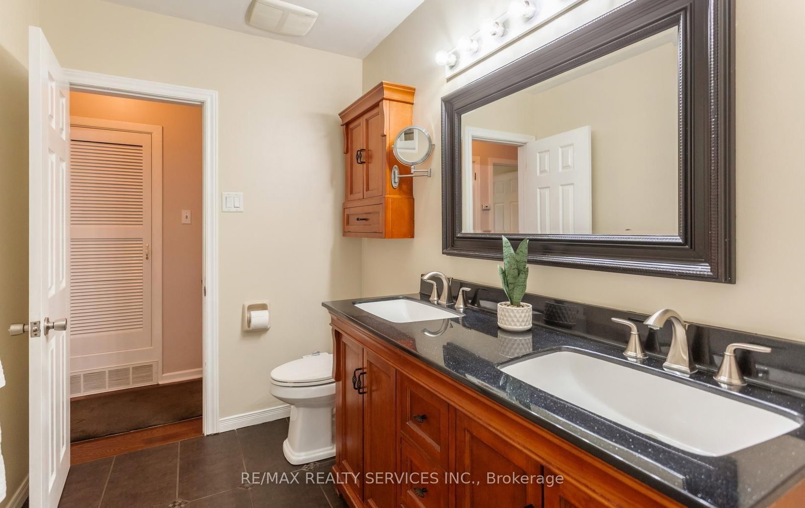 193 Elizabeth Street S • Brampton, ON photo 21