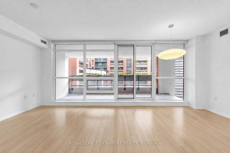331 - 830 Lawrence Avenue W