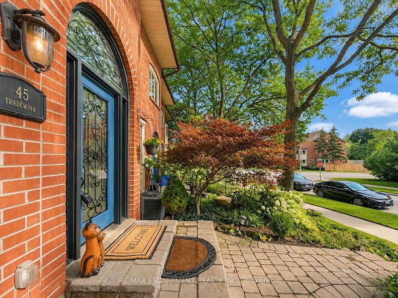 45 Tradewind Drive