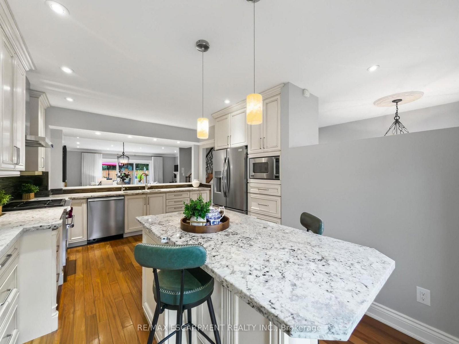 45 Tradewind Drive • Oakville, ON photo 9