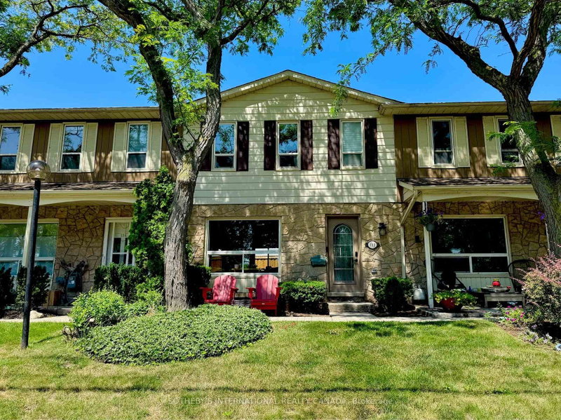 113 - 5475 Lakeshore Road