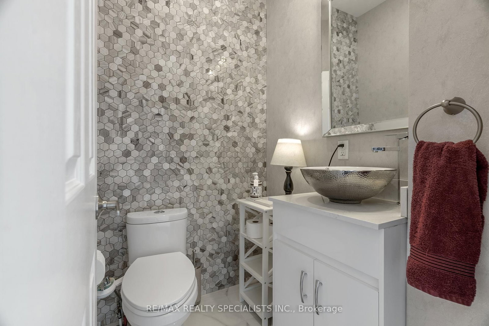 174 Milkweed Oakville,ON L6L 0A4 — Photo 12