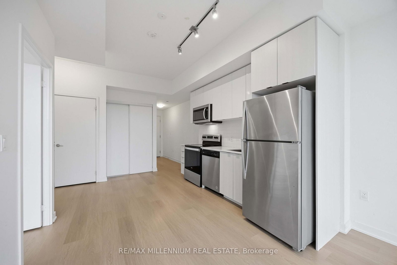 859 The Queensway • #217 • Toronto, ON photo 10