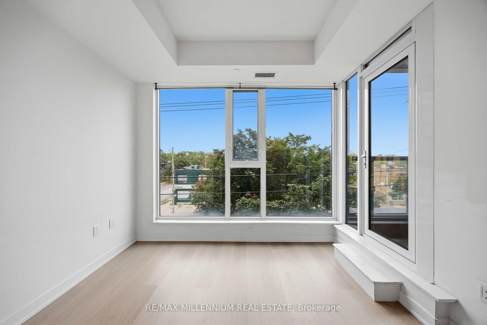 859 The Queensway • #217 • Toronto, ON photo 16