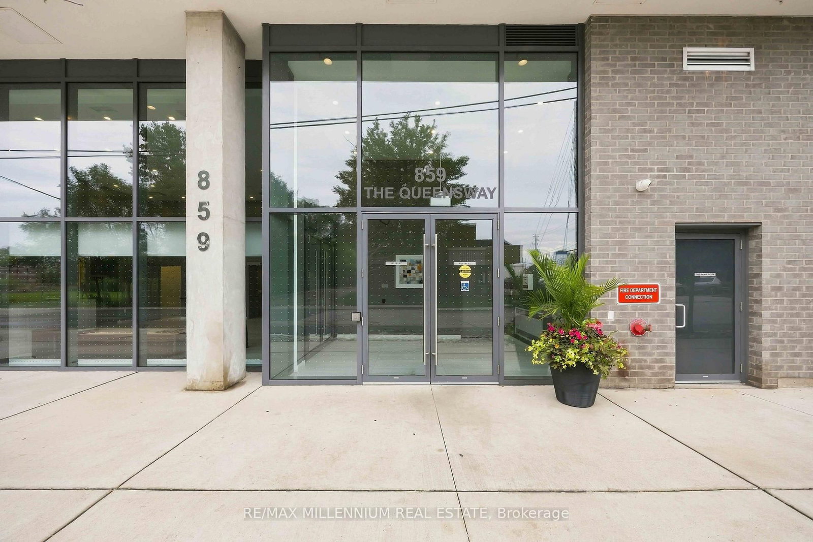 859 The Queensway • #217 • Toronto, ON photo 2