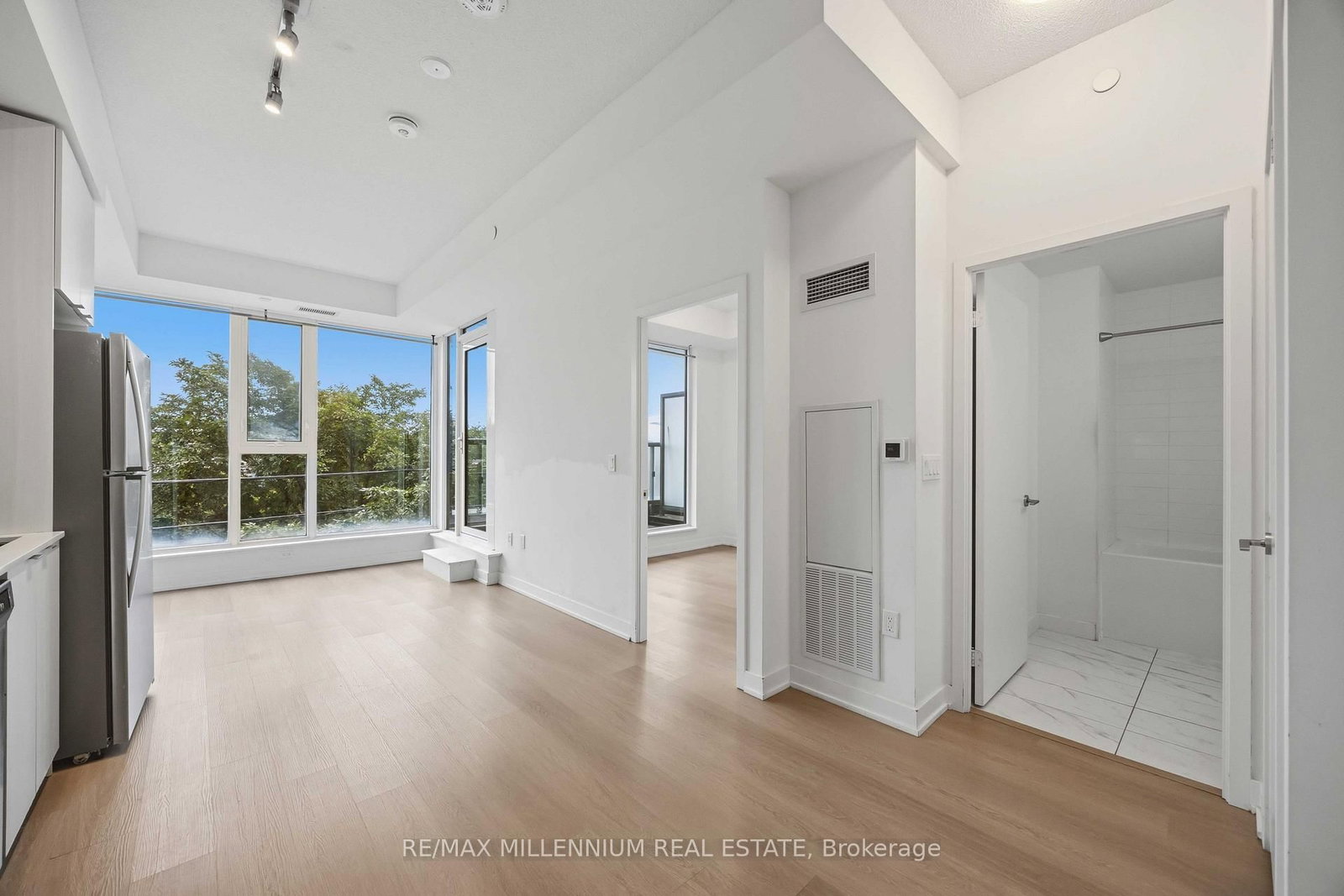 859 The Queensway • #217 • Toronto, ON photo 7