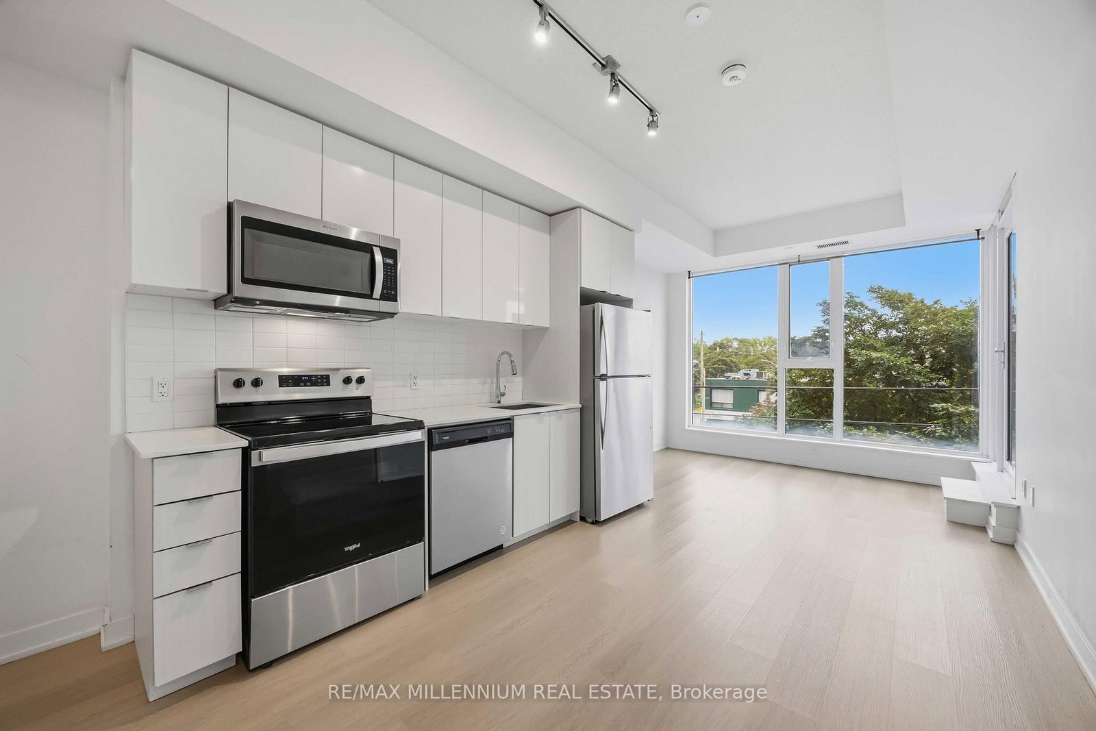 859 The Queensway • #217 • Toronto, ON photo 8
