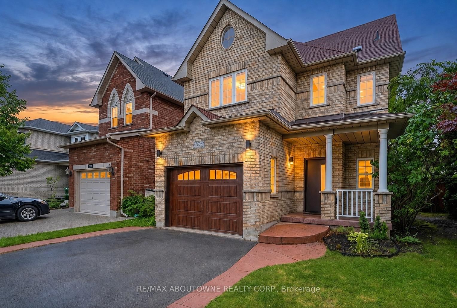 1282 Parkhurst Drive • Oakville, ON photo 1