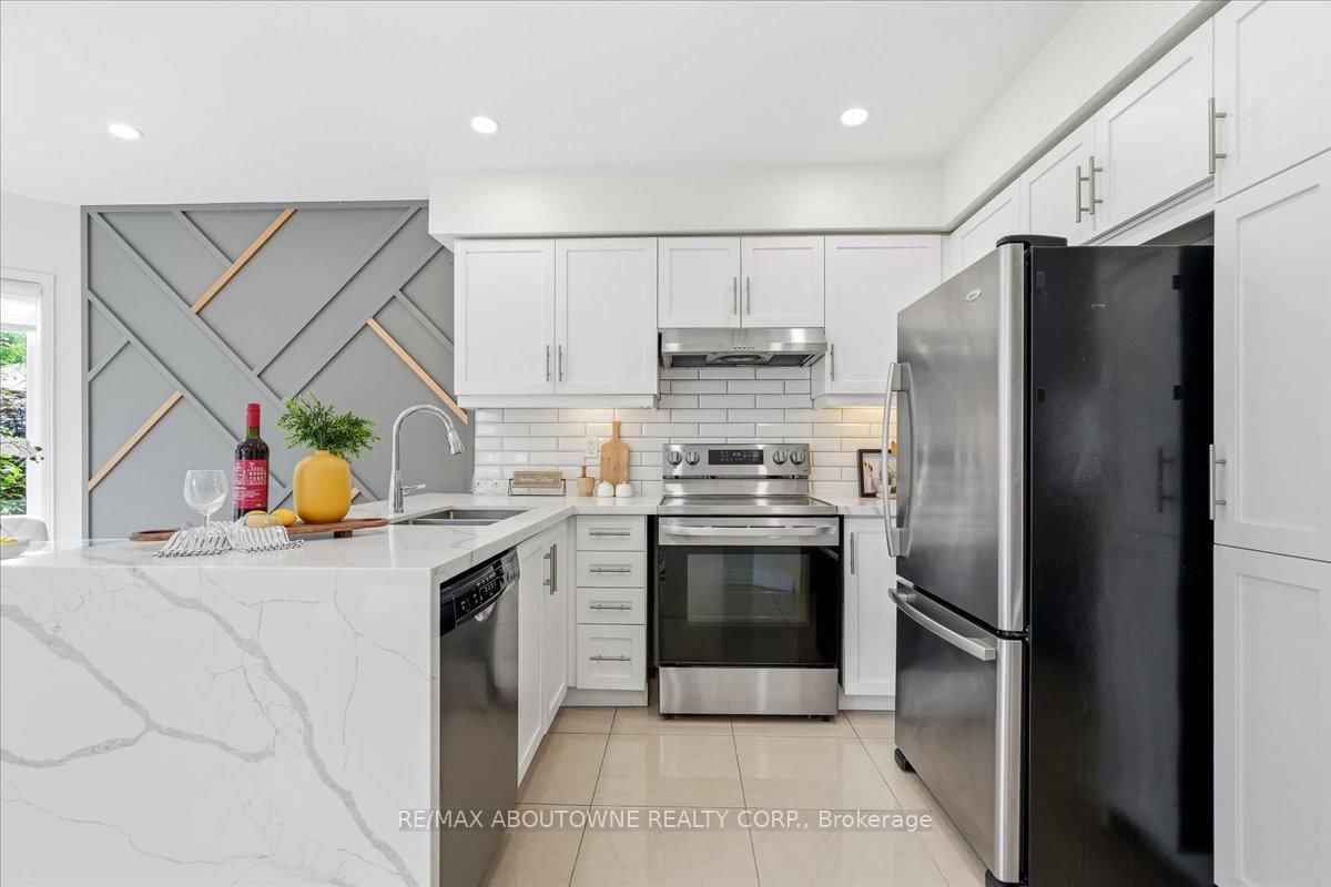 1282 Parkhurst Drive • Oakville, ON photo 20