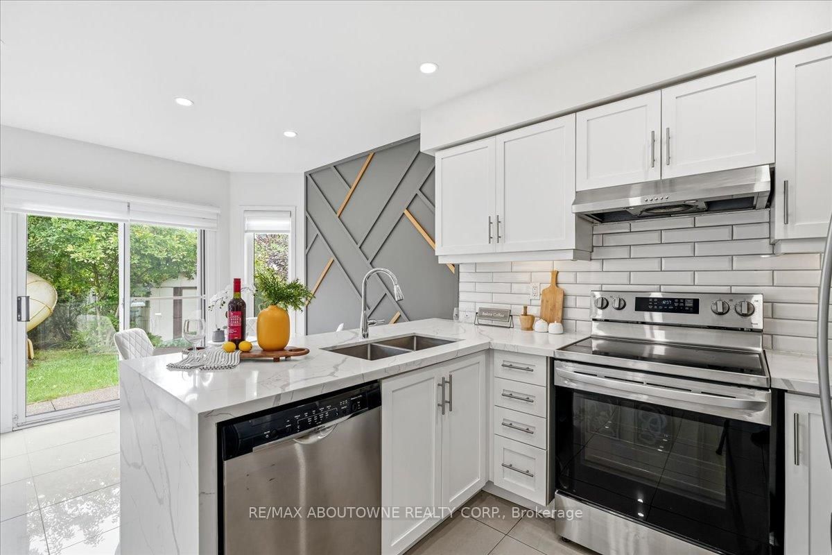 1282 Parkhurst Drive • Oakville, ON photo 21