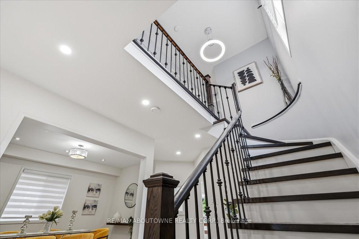1282 Parkhurst Drive • Oakville, ON photo 25