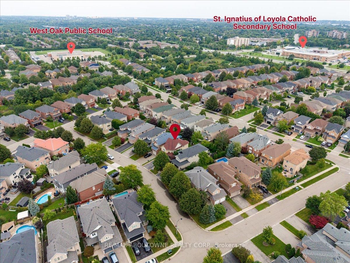 1282 Parkhurst Drive • Oakville, ON photo 4