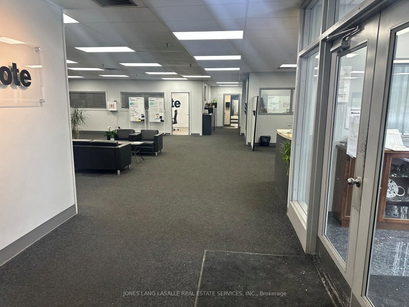 4211 Mainway photo 3