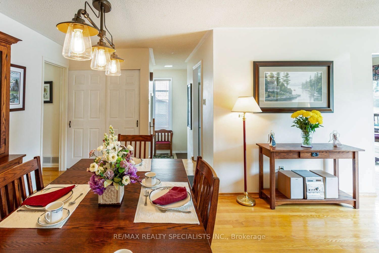32 Falconer Drive • Mississauga, ON photo 17