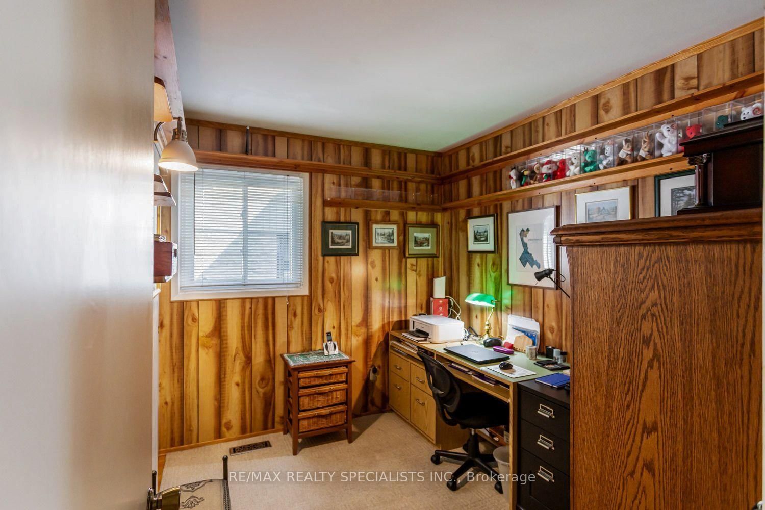 32 Falconer Drive • Mississauga, ON photo 23