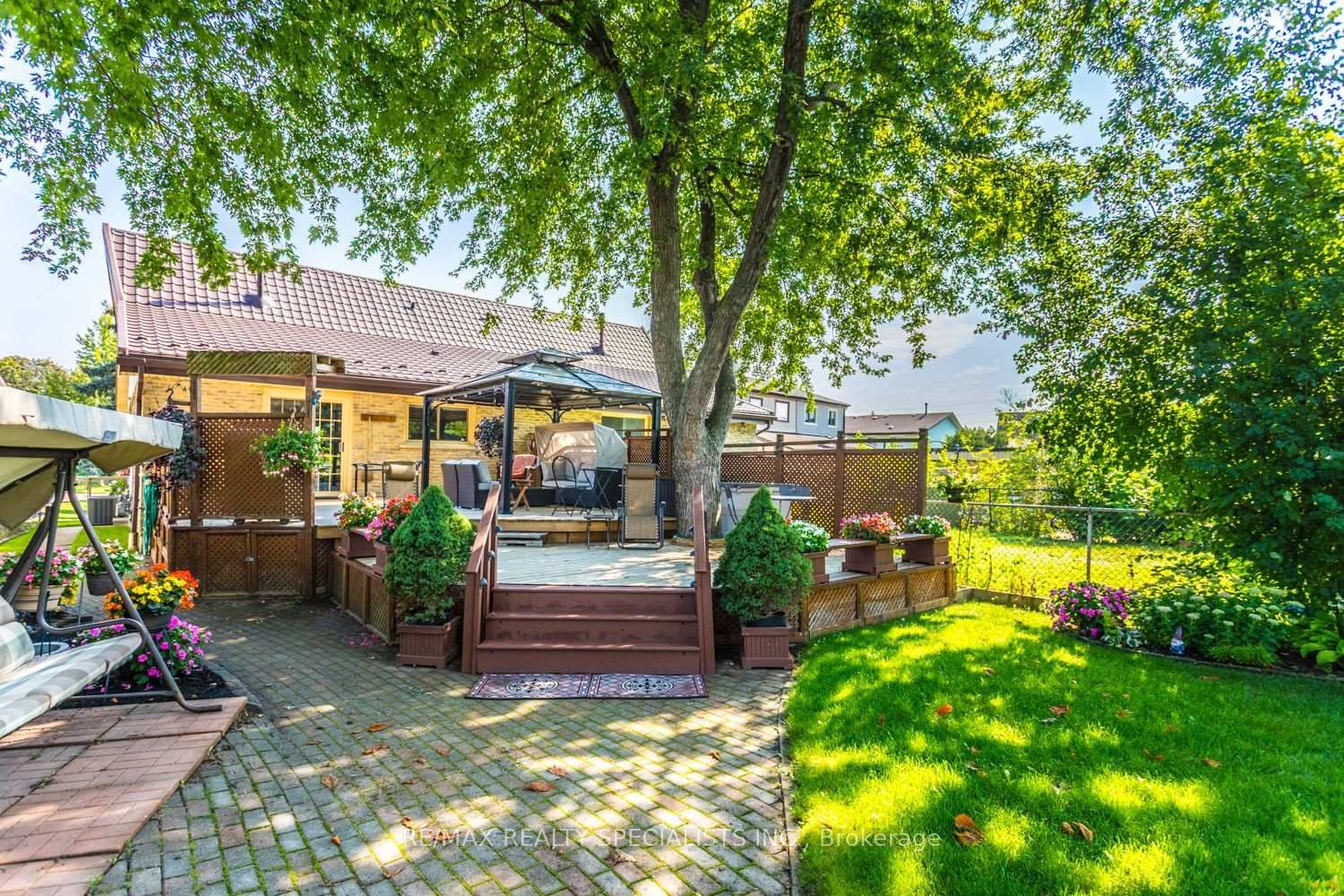 32 Falconer Drive • Mississauga, ON photo 35