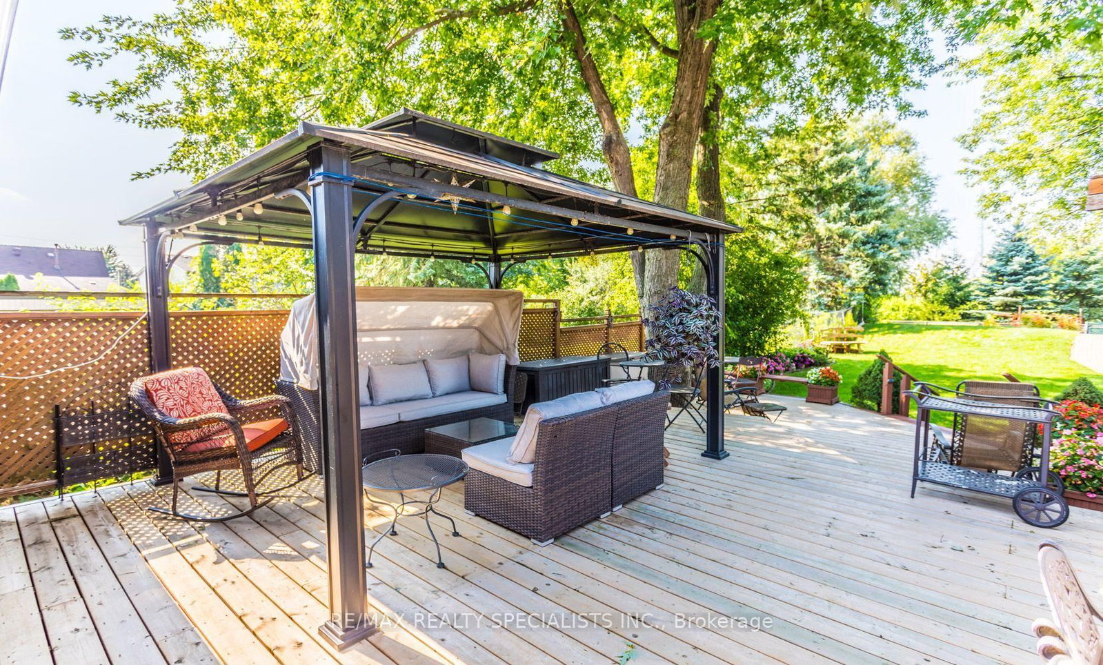 32 Falconer Drive • Mississauga, ON photo 40
