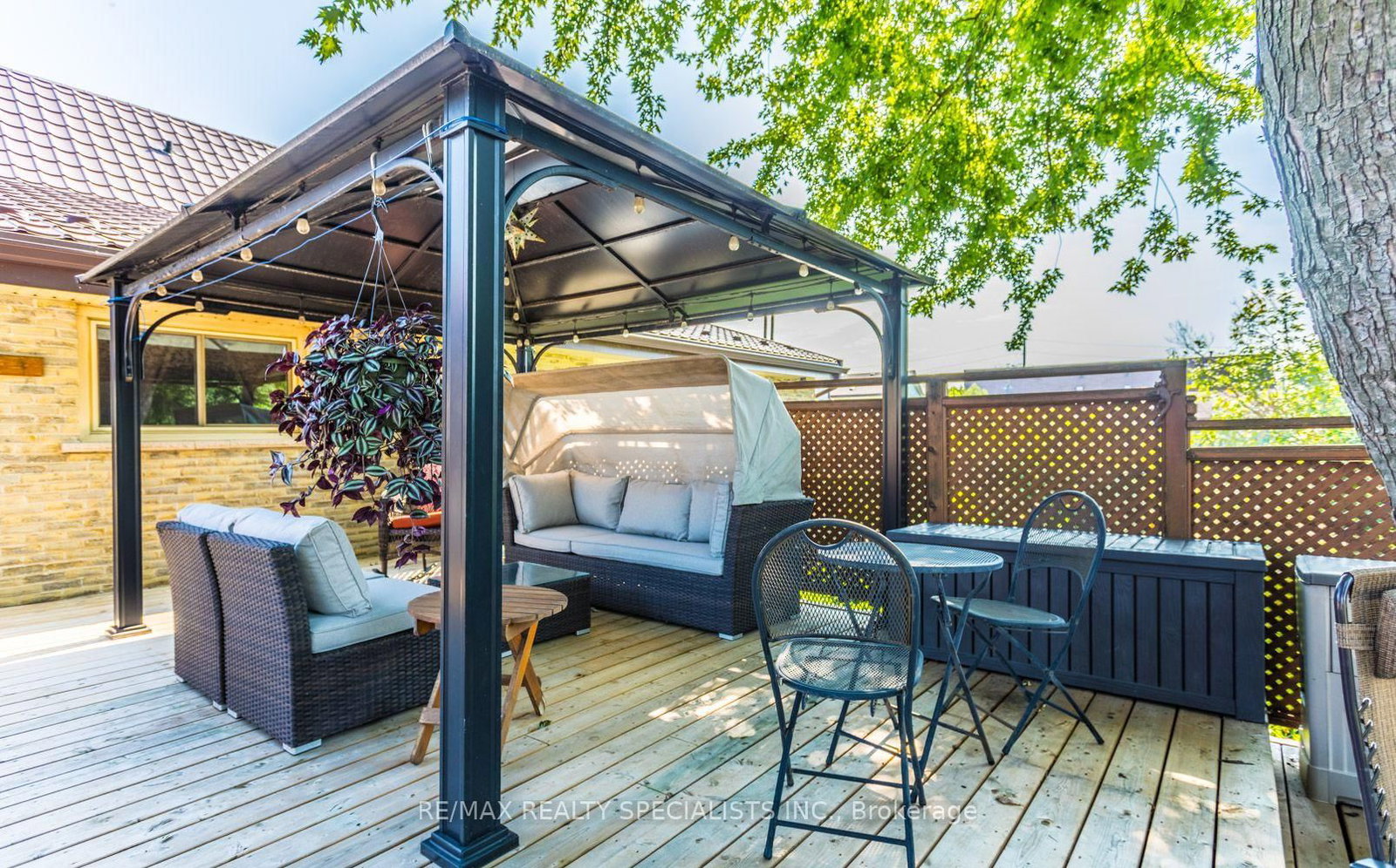 32 Falconer Drive • Mississauga, ON photo 41