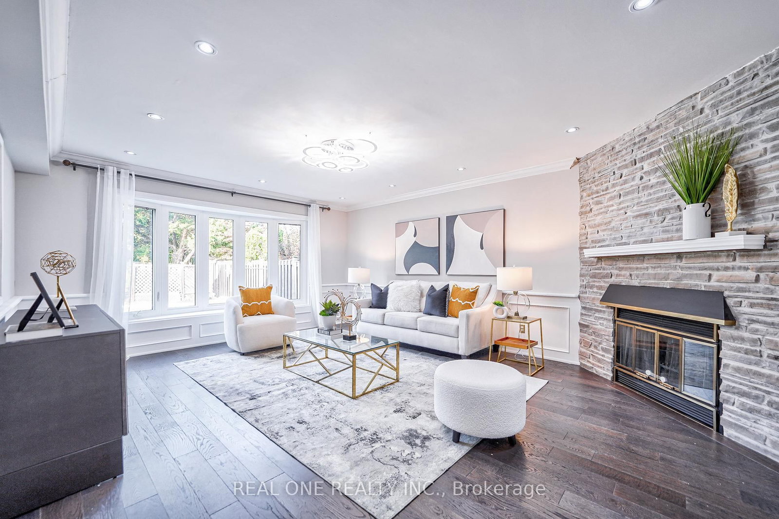 1321 Monks Passage • Oakville, ON photo 10