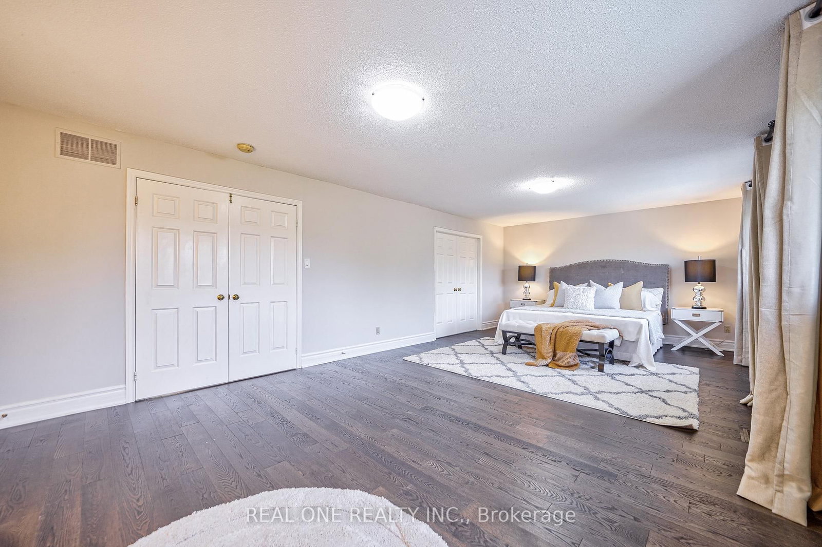 1321 Monks Passage • Oakville, ON photo 27