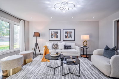 1321 Monks Passage • Oakville, ON photo 4
