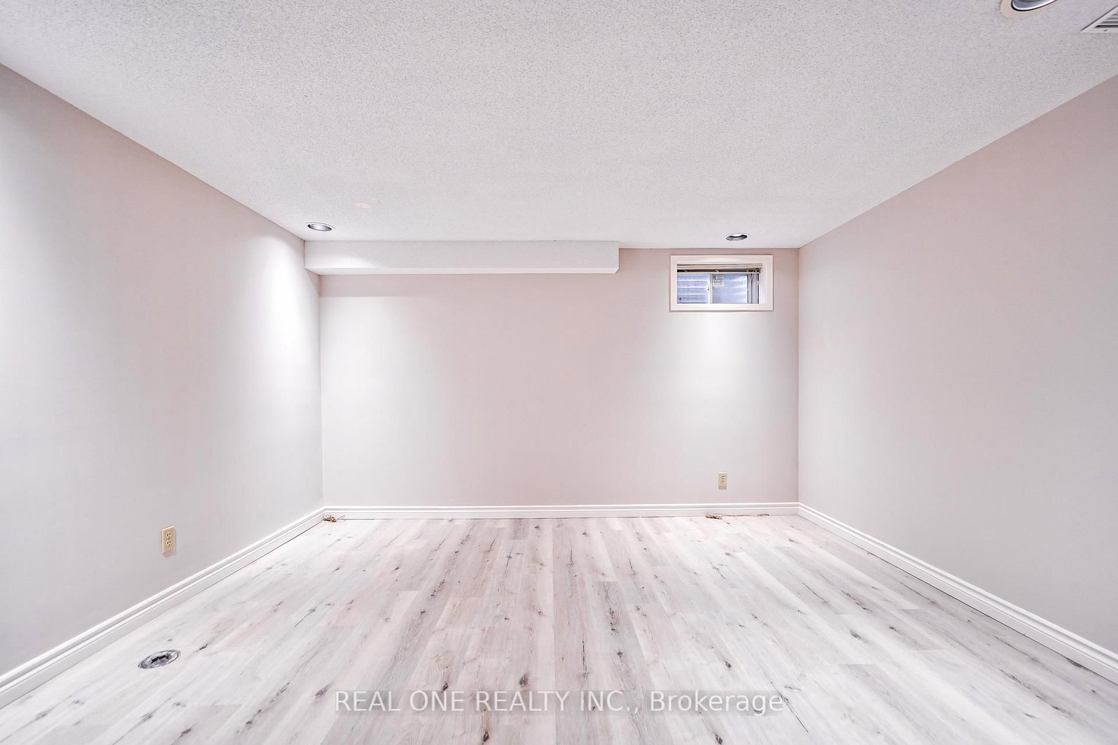 1321 Monks Passage • Oakville, ON photo 42