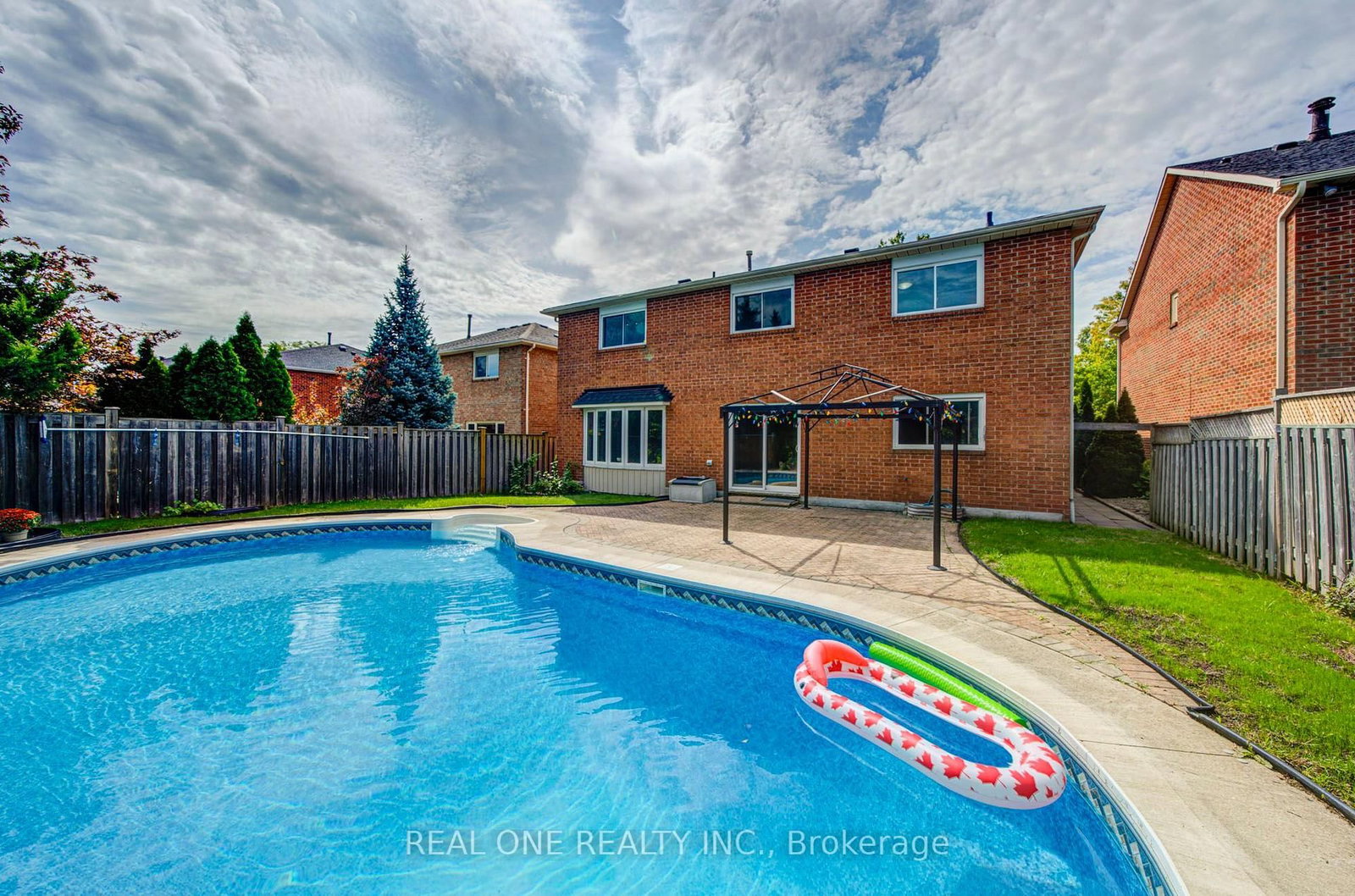 1321 Monks Passage • Oakville, ON photo 49