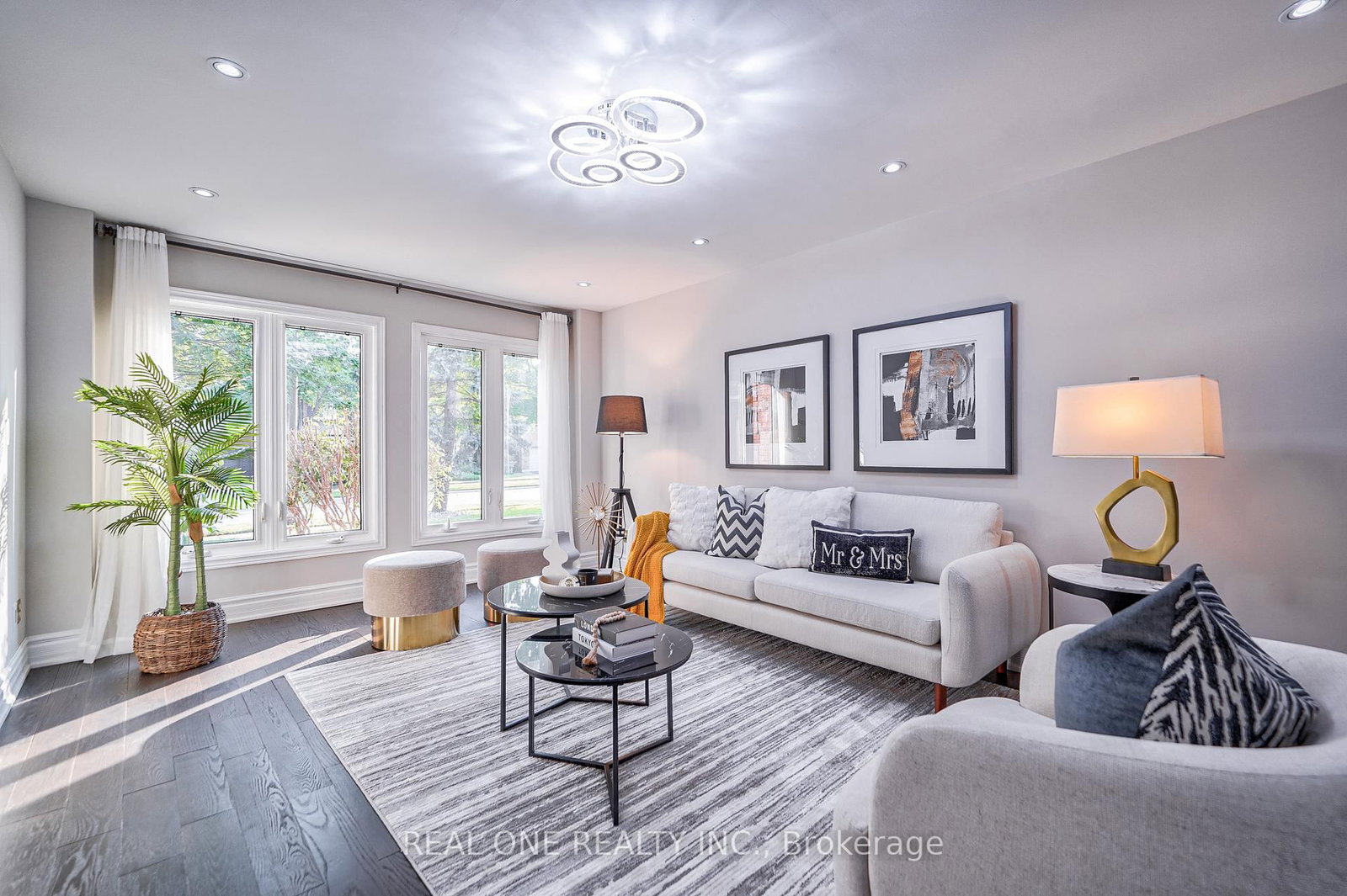 1321 Monks Passage • Oakville, ON photo 5