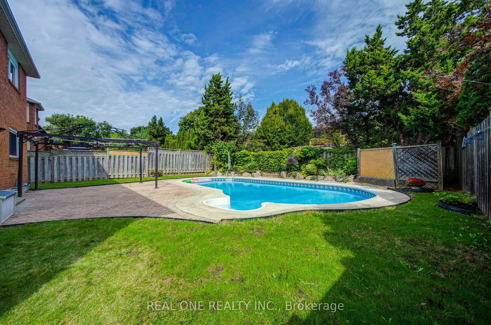 1321 Monks Passage • Oakville, ON photo 51