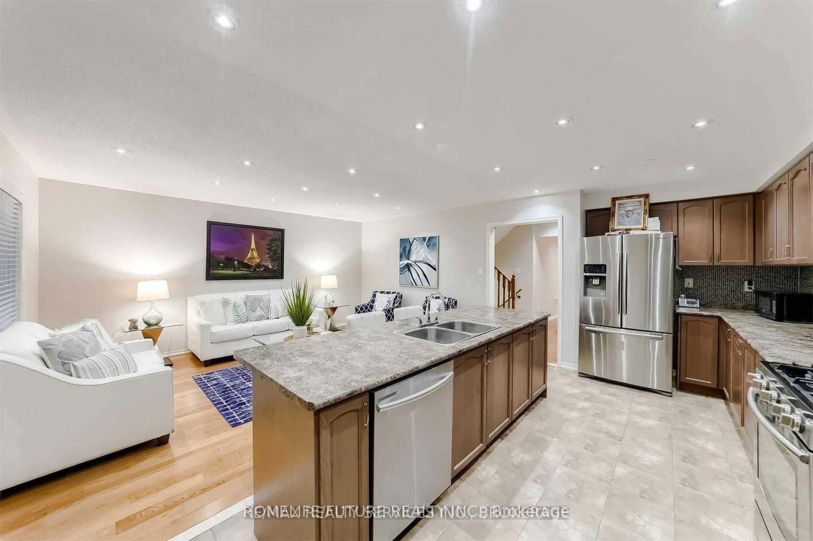 24 Oklahoma Drive • Brampton, ON photo 10