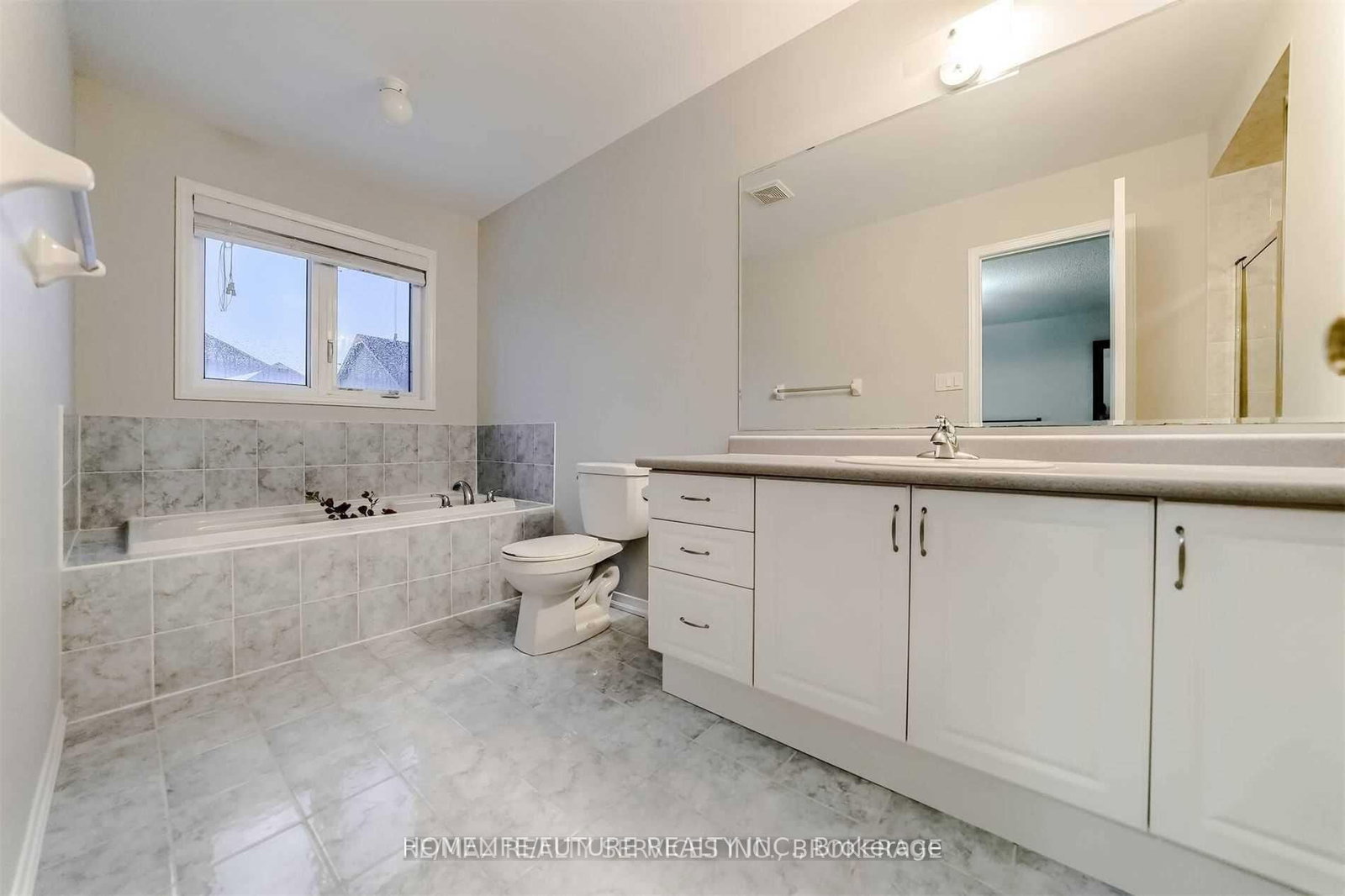24 Oklahoma Drive • Brampton, ON photo 18