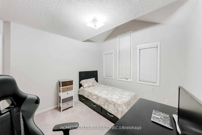 24 Oklahoma Brampton,ON L6P 3J7 — Photo 20