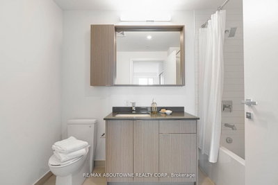 125 Bronte Oakville,ON L6L 3C1 — Photo 9