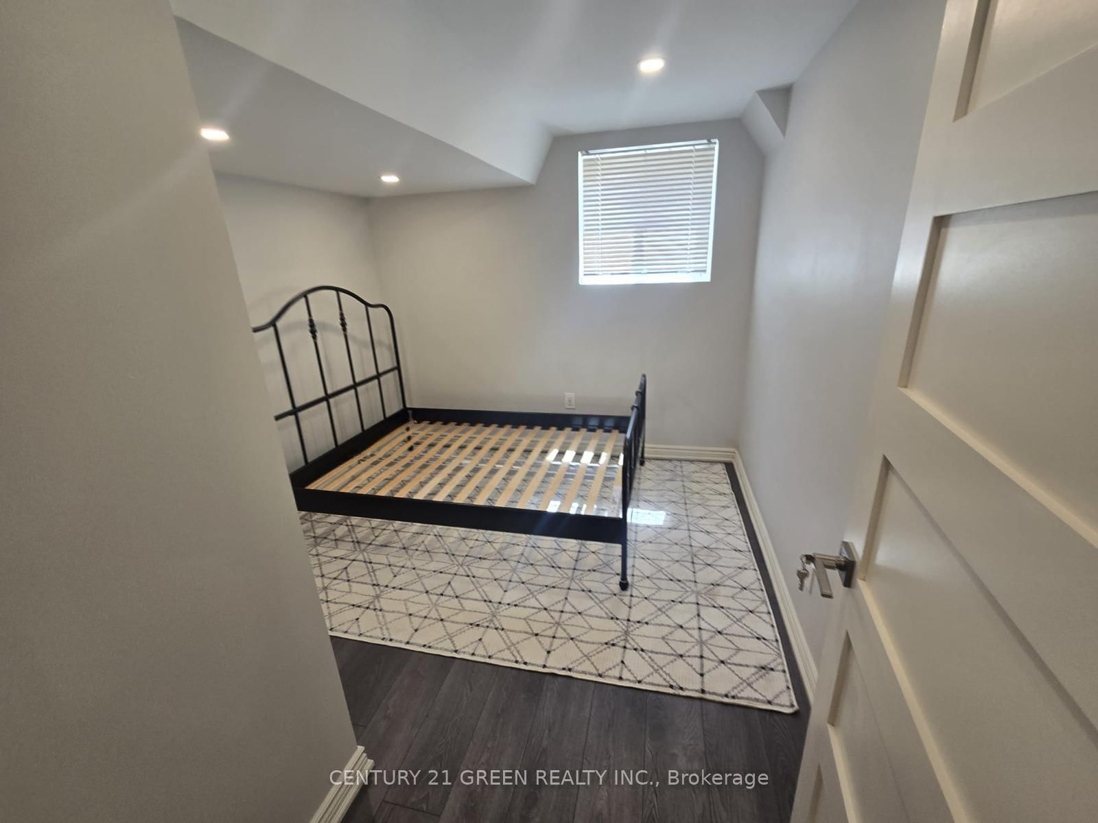 Lower - 2483 Old Brompton Way, Oakville 4