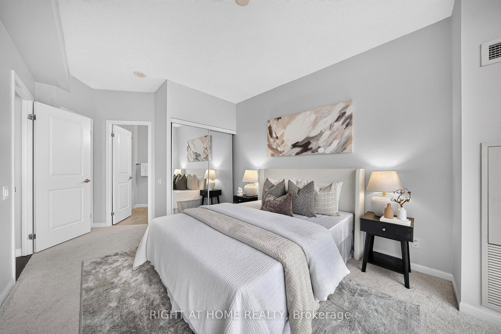 15 Windermere Avenue • #2201 • Toronto, ON photo 14