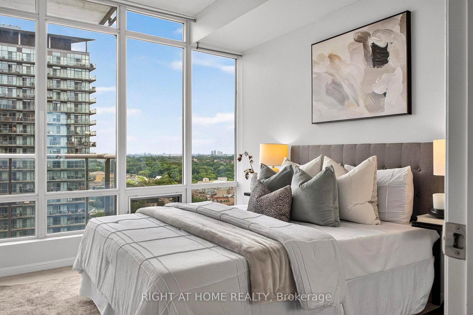 15 Windermere Avenue • #2201 • Toronto, ON photo 18